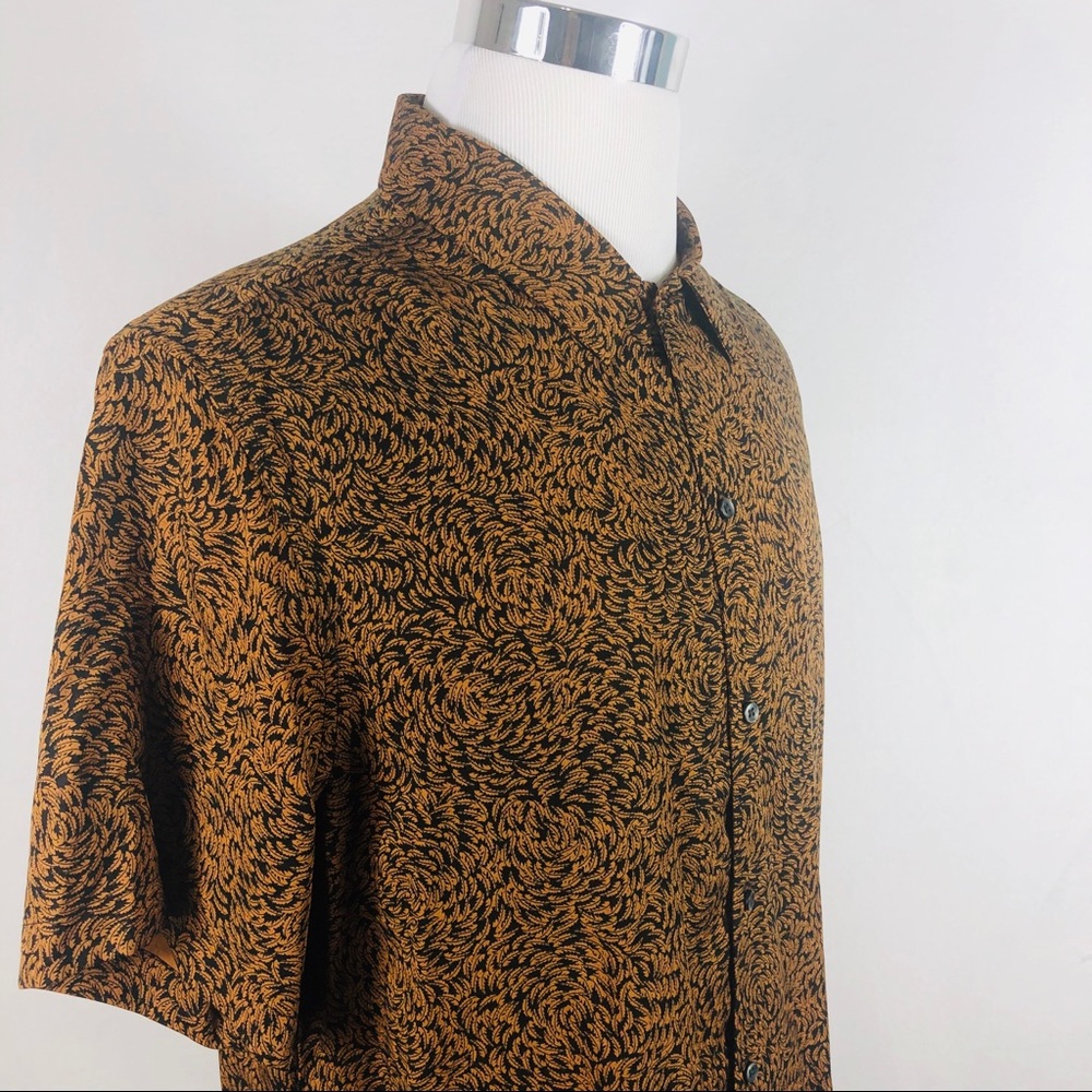 H&M black and yellow Button down short sleeve L